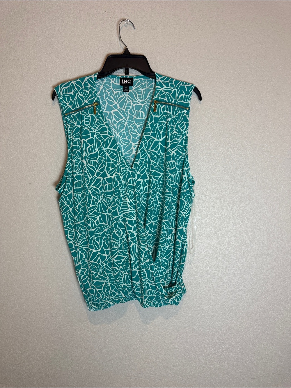 INC International Concepts Teal and White Floral V-Neck Sleeveless Top